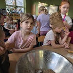 6-latki z gr.VI przygotowują się do Świąt Bożego Narodzenia