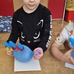 Zabawy sensoryczne w grupie Myszek