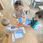 Zabawy sensoryczne w grupie Myszek
