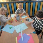 Recyklingowe miasteczko - praca plastyczna