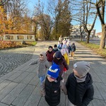 Grupa Żabki na warsztatach plastycznych w Galerii Sleńdzińskich
