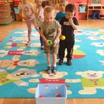 Zabawy z piłką gr. 1