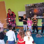 Spotkanie pokoleń - wizyta Klubu Seniora PCK w przedszkolu