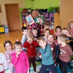 Spotkanie pokoleń - wizyta Klubu Seniora PCK w przedszkolu