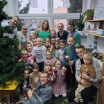 Wspólne zdjęcie przy choince - grupa Sówki